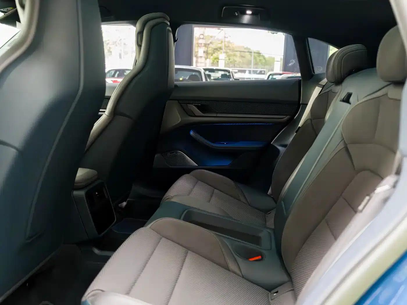 Taycan 2022 Taycan 4 Cross Turismo — миниатюра 11