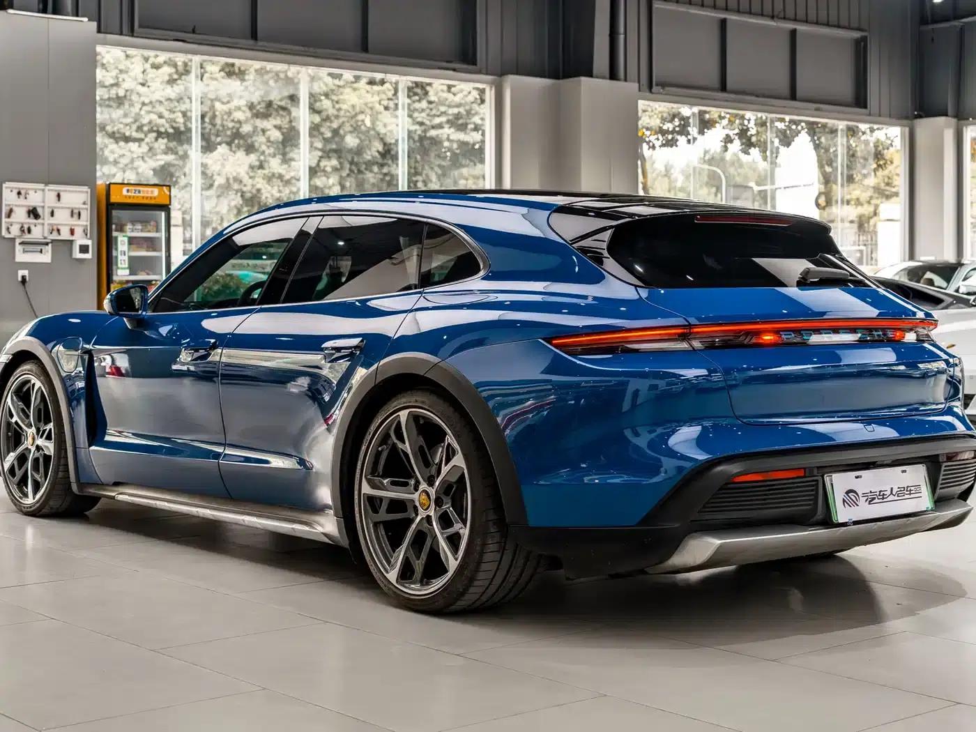 Taycan 2022 Taycan 4 Cross Turismo — миниатюра 20
