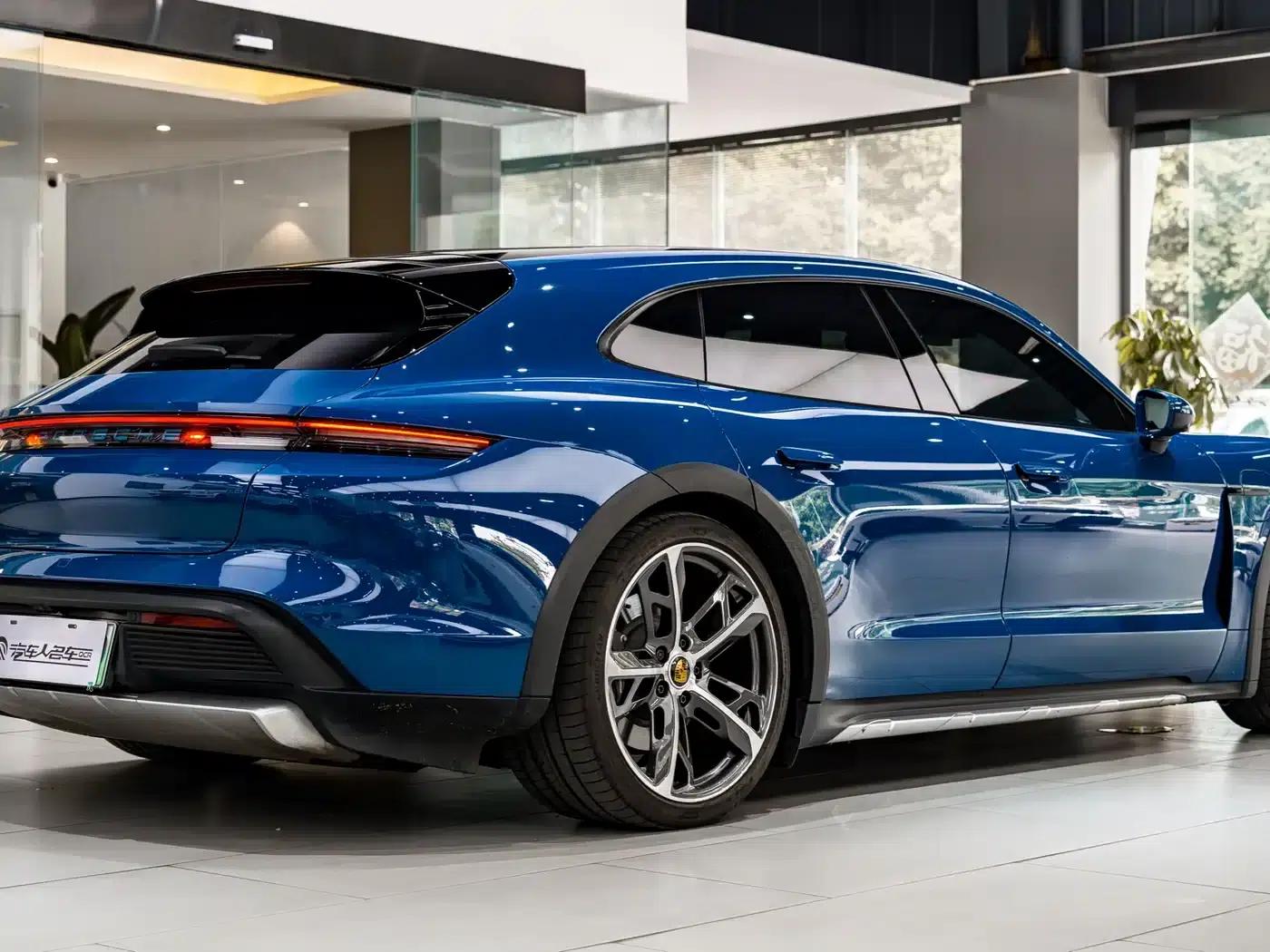 Taycan 2022 Taycan 4 Cross Turismo — миниатюра 22