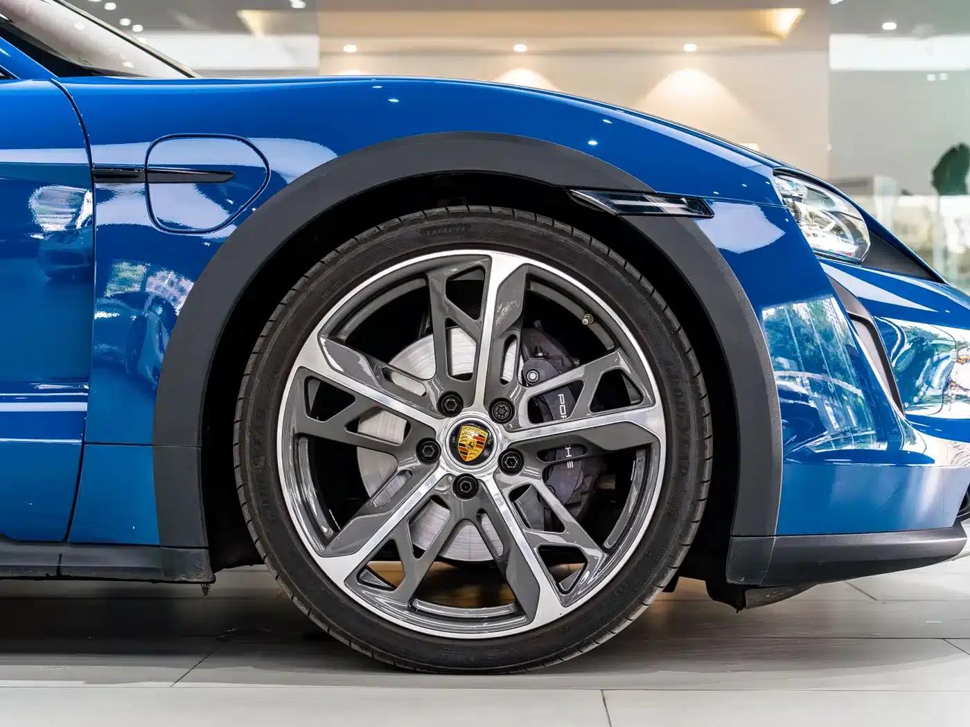 Taycan 2022 Taycan 4 Cross Turismo — миниатюра 24