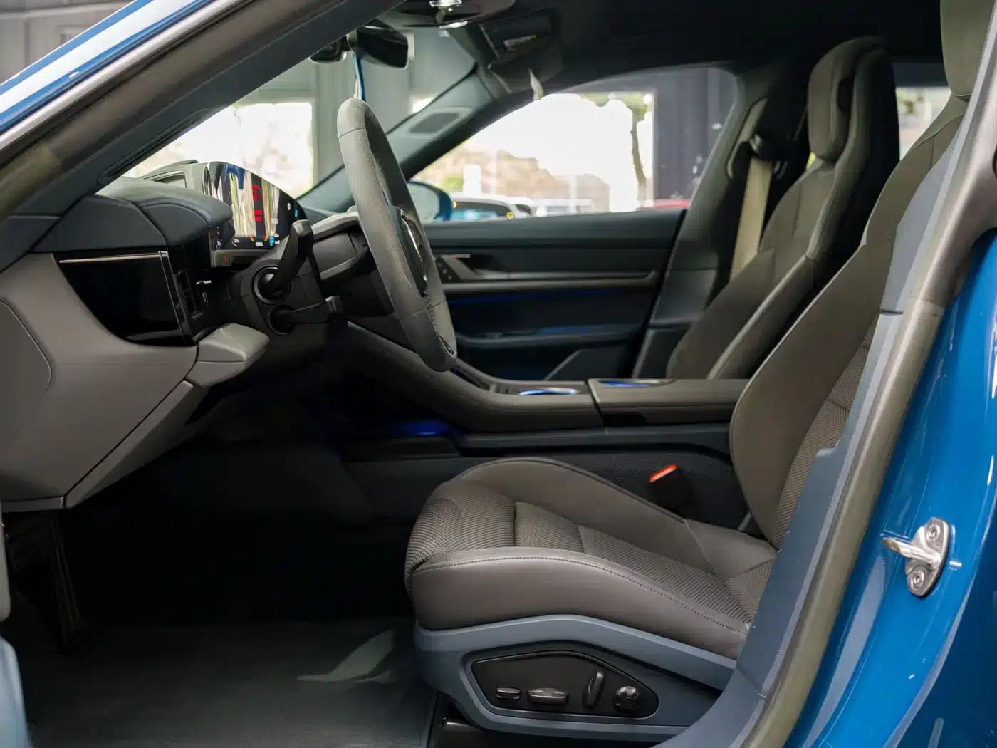 Taycan 2022 Taycan 4 Cross Turismo — миниатюра 9