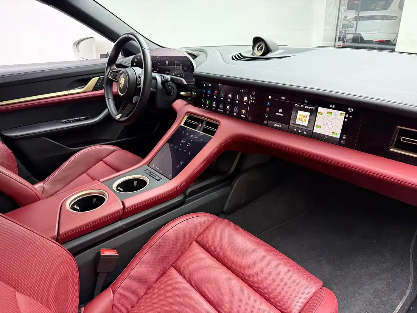 Taycan 2024 Taycan 4 Cross Turismo — миниатюра 3