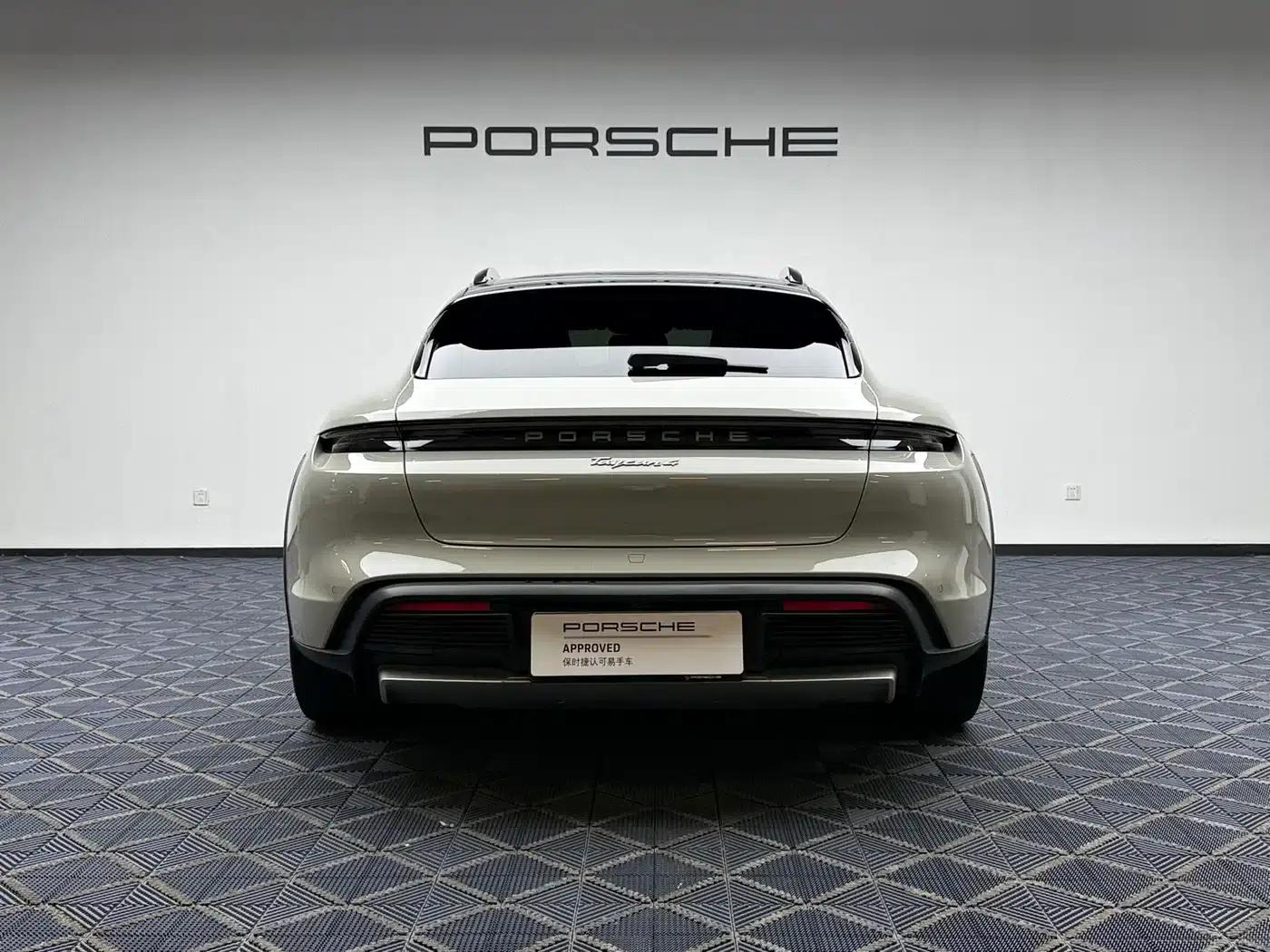 Taycan 2024 Taycan 4 Cross Turismo — миниатюра 7