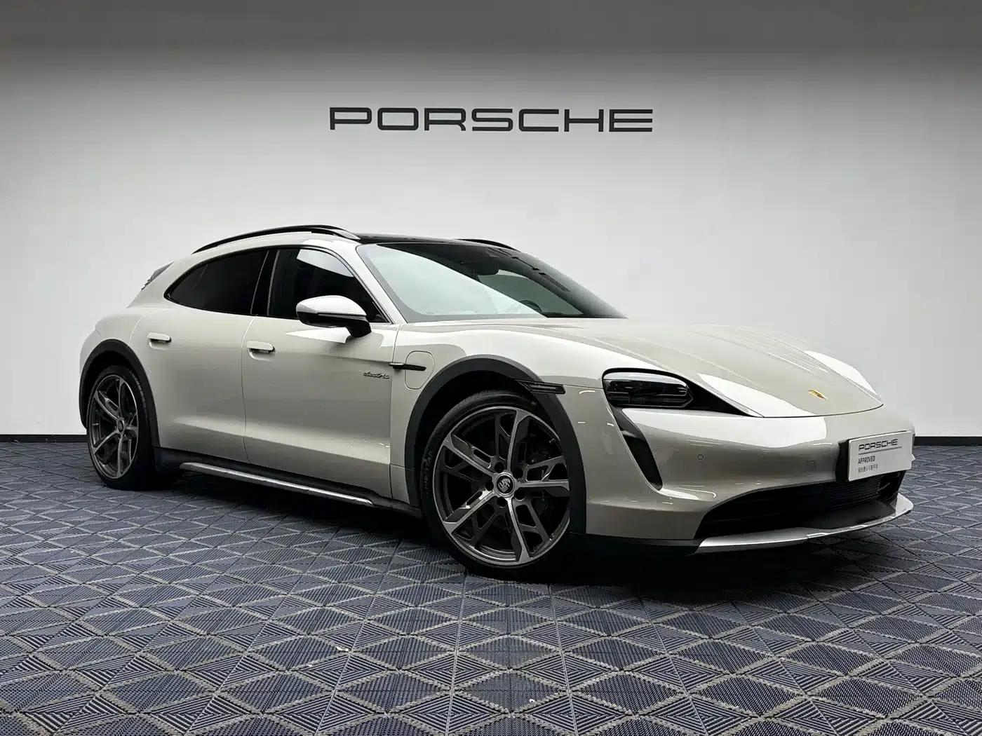 Taycan 2024 Taycan 4 Cross Turismo — миниатюра 9