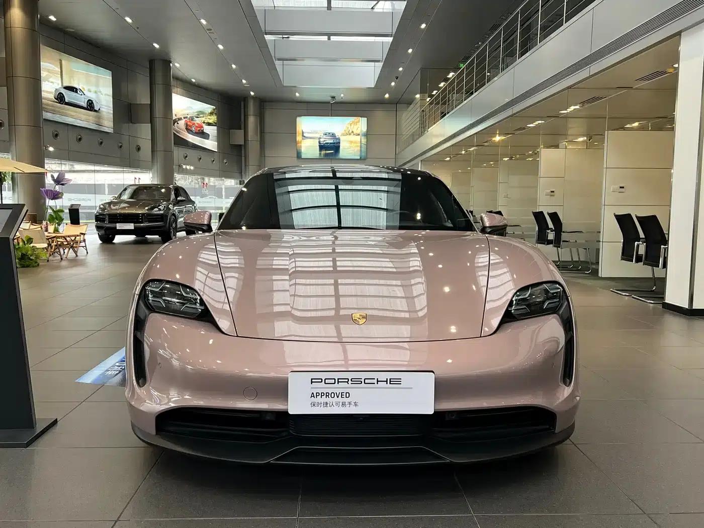 2022 Taycan — миниатюра 1