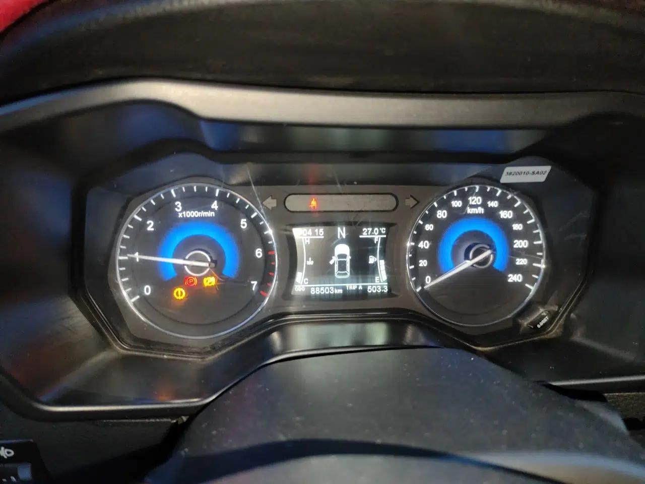 Dongfeng Fengon 580 2016 Revised Version 1.5T CVT Luxury Edition — миниатюра 12