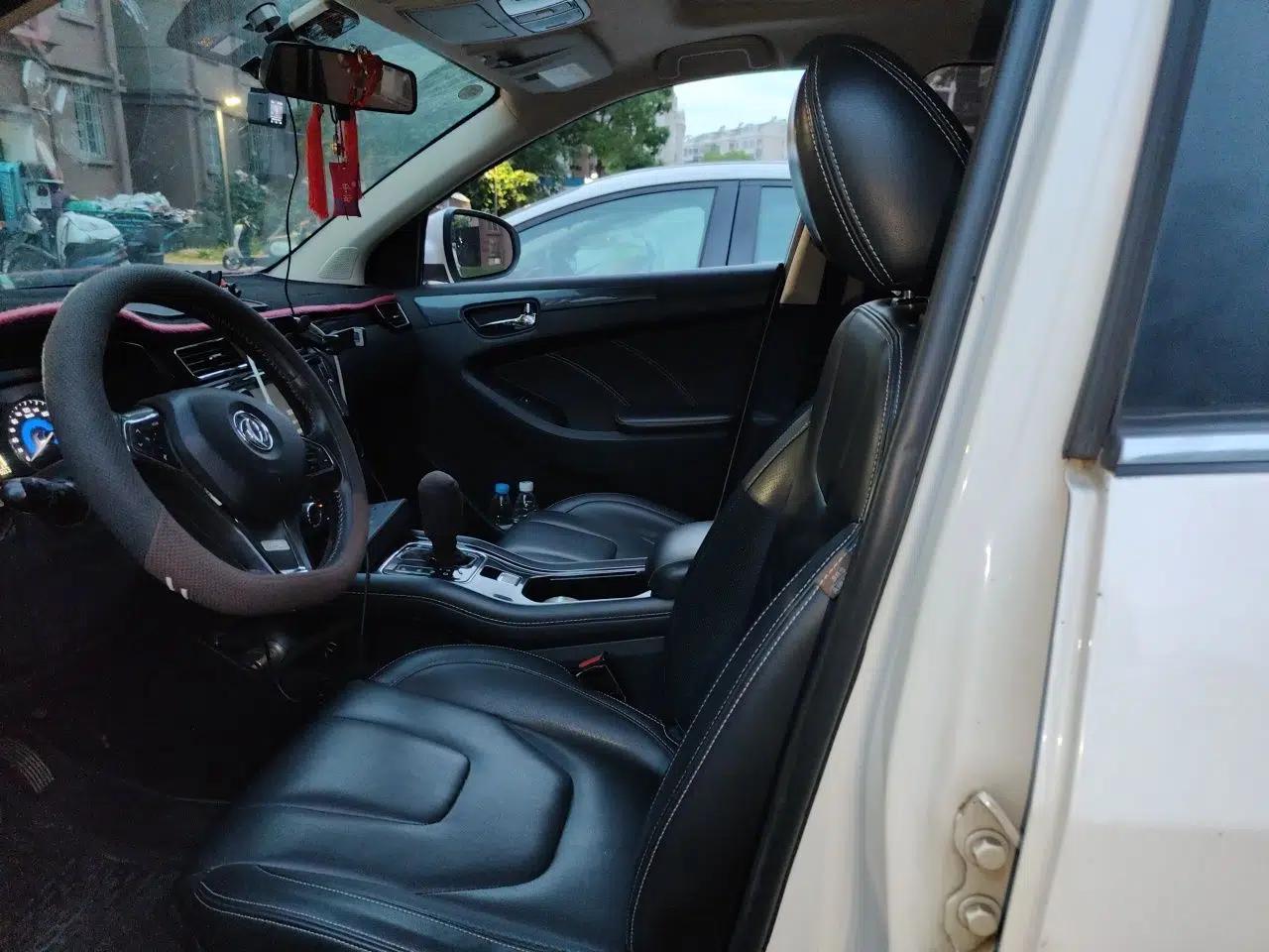 Dongfeng Fengon 580 2016 Revised Version 1.5T CVT Luxury Edition — миниатюра 16