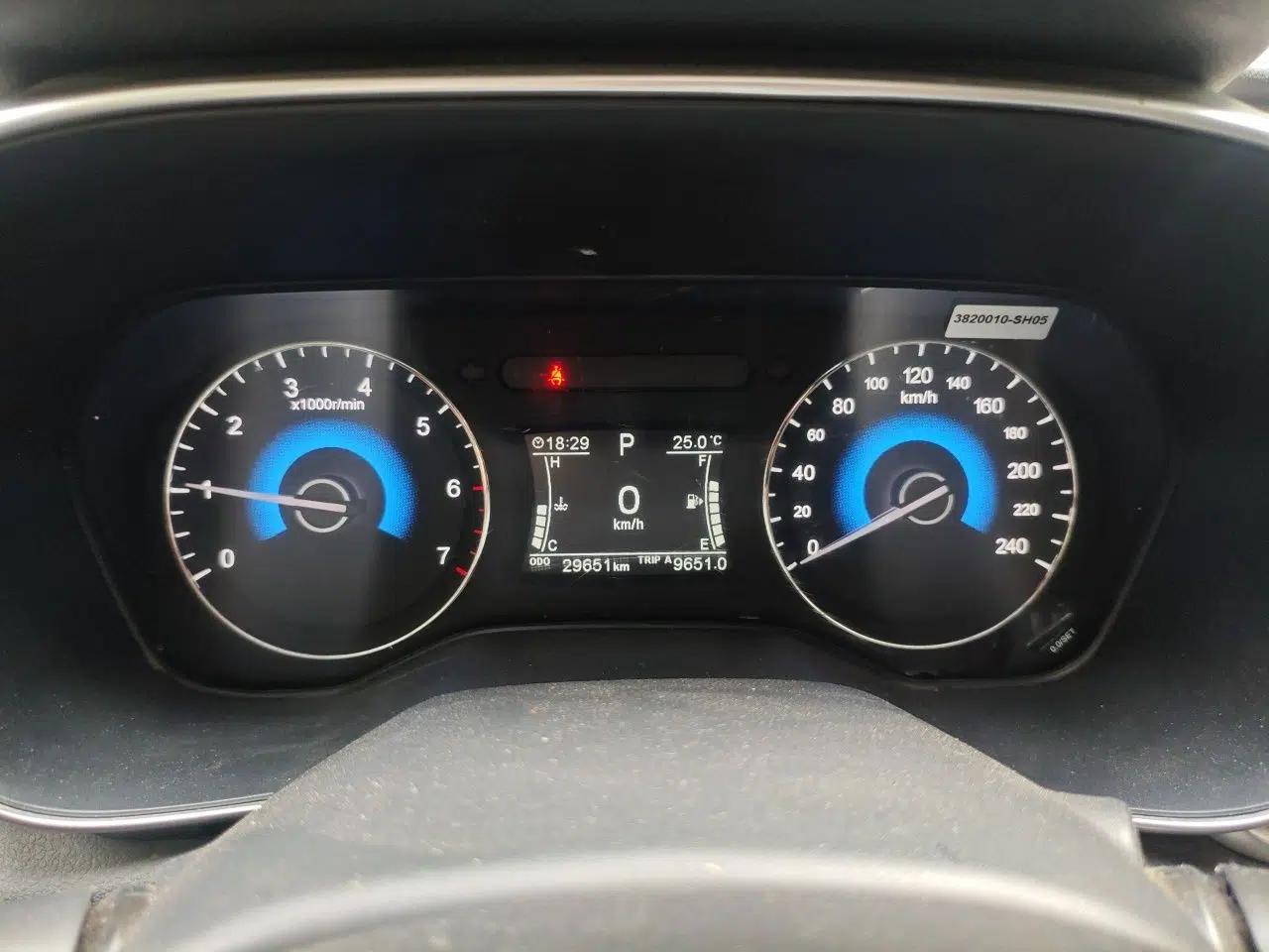 Dongfeng Fengon 580 2021 ☆ Star Edition 1.5T Automatic Luxury Version — миниатюра 12