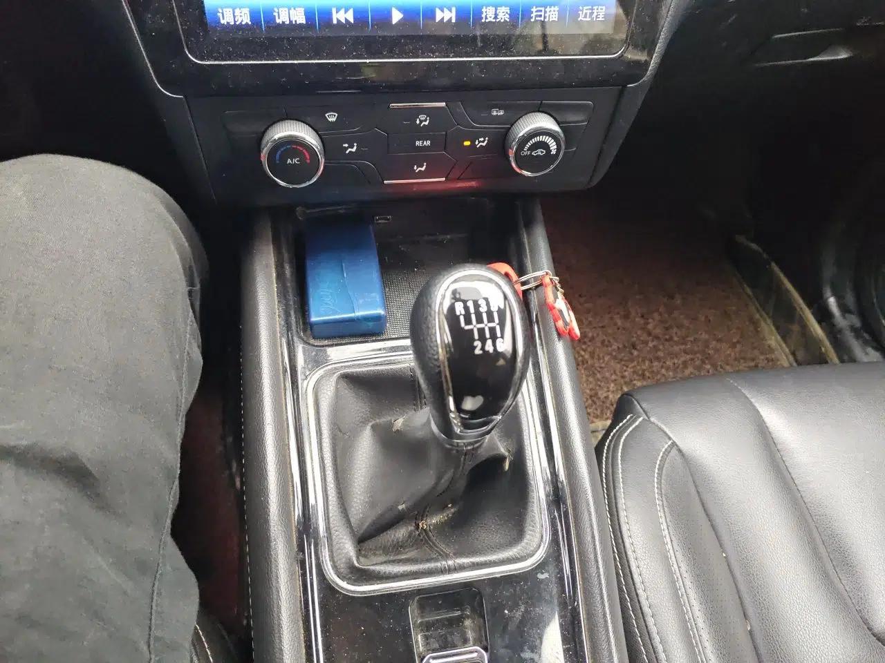 Dongfeng Fengon 580 2017 1.5T Manual Luxury Model — миниатюра 15