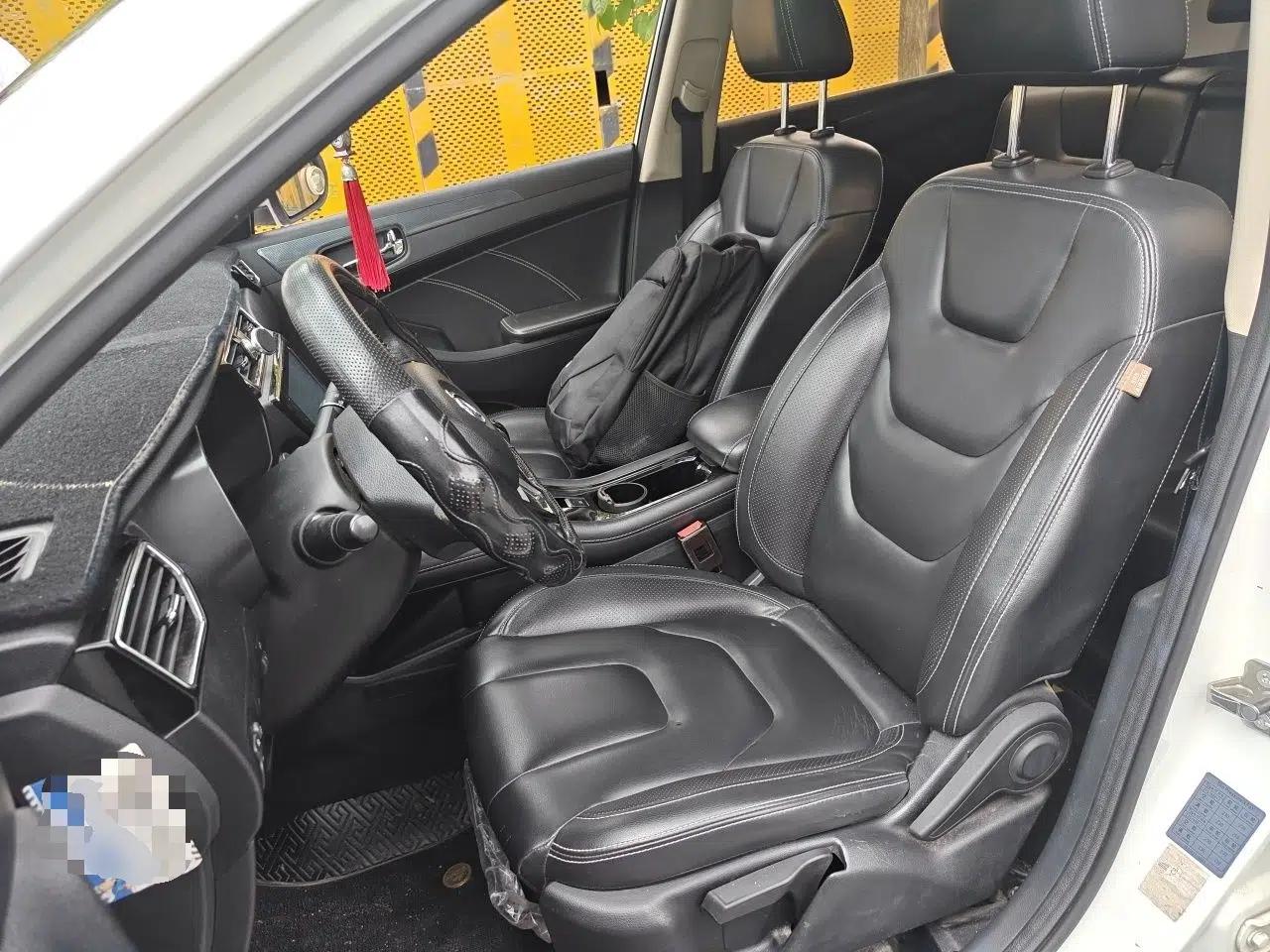 Dongfeng Fengon 580 2016 1.5T Manual Luxury Edition — миниатюра 16