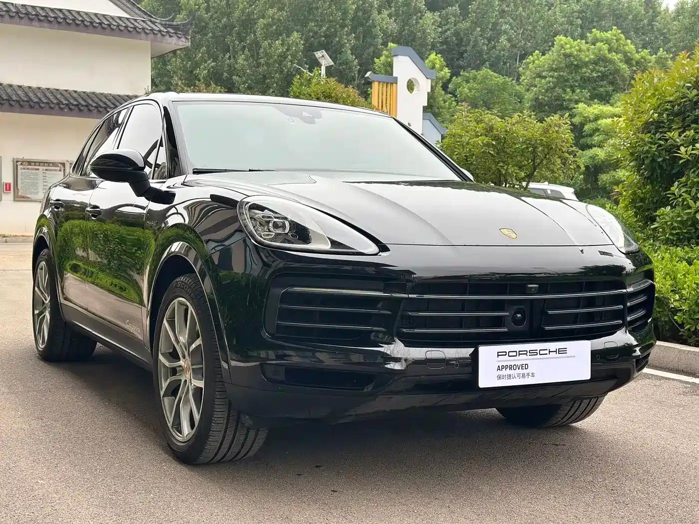 2023 Cayenne E-Hybrid 2.0T Platinum Edition — миниатюра 3