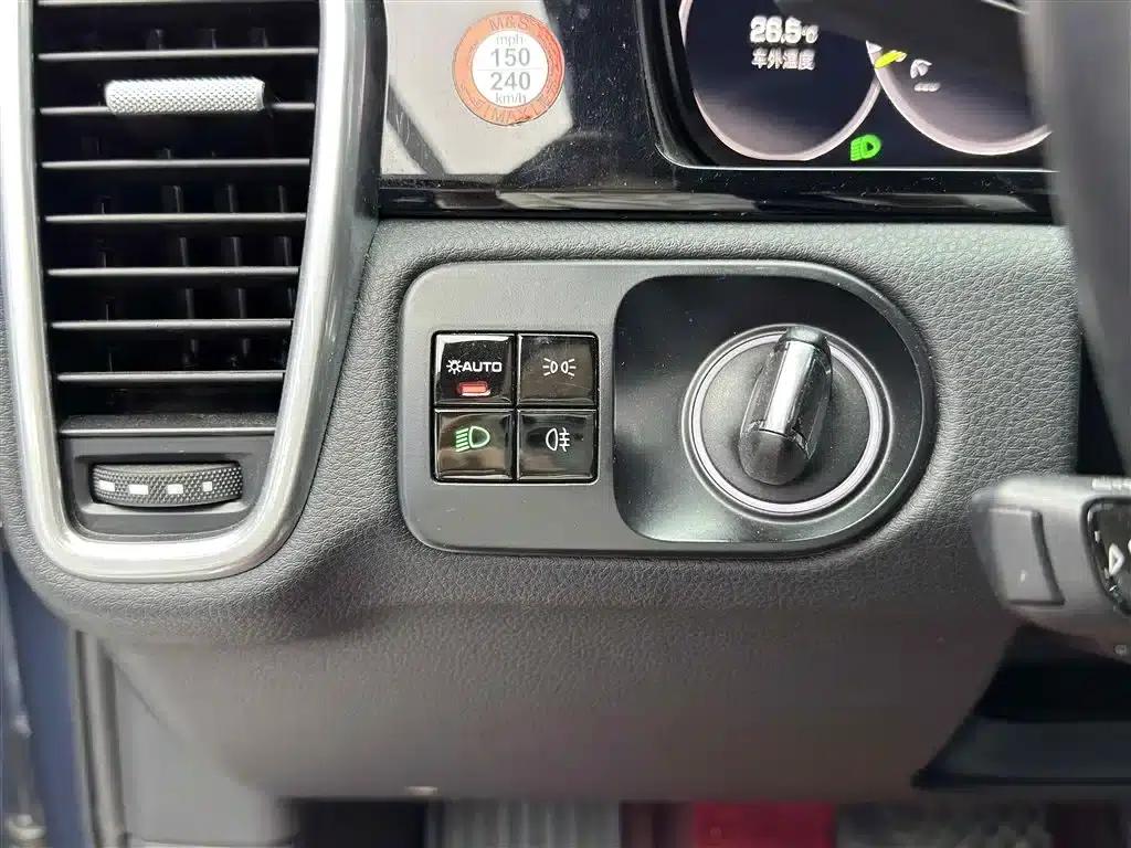 2019 Cayenne E-Hybrid 2.0T — миниатюра 17