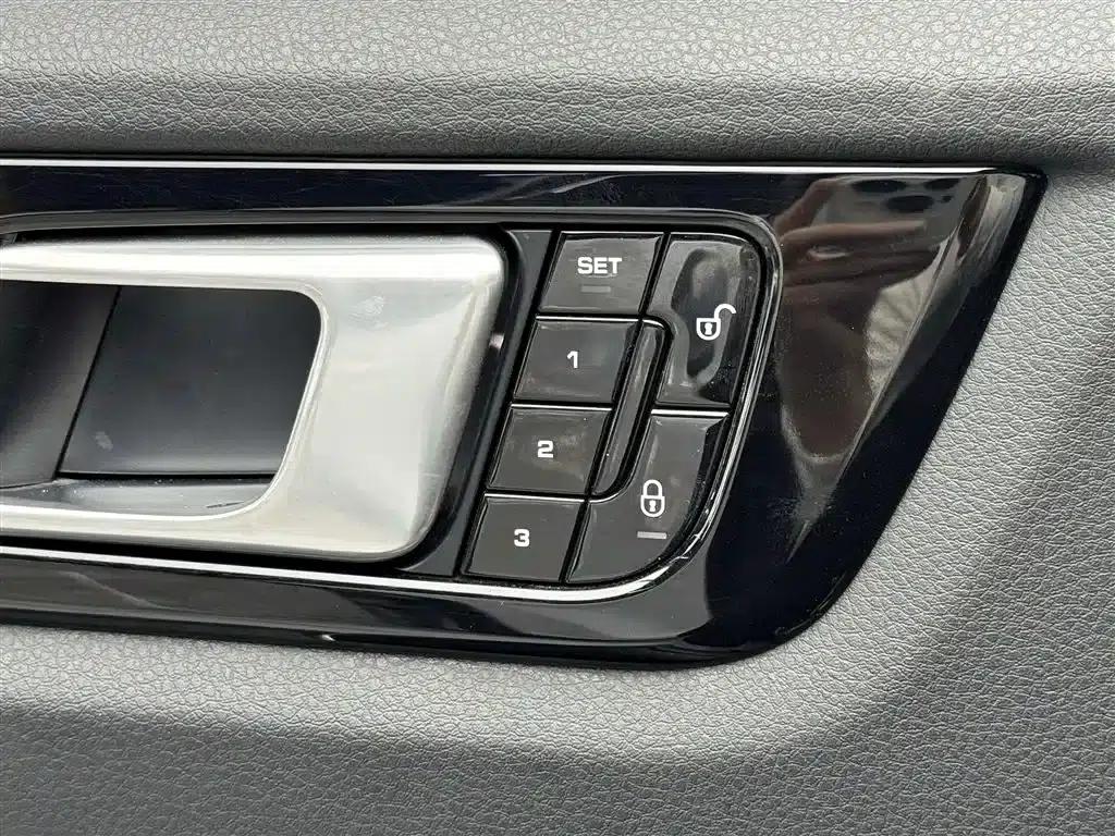 2019 Cayenne E-Hybrid 2.0T — миниатюра 19