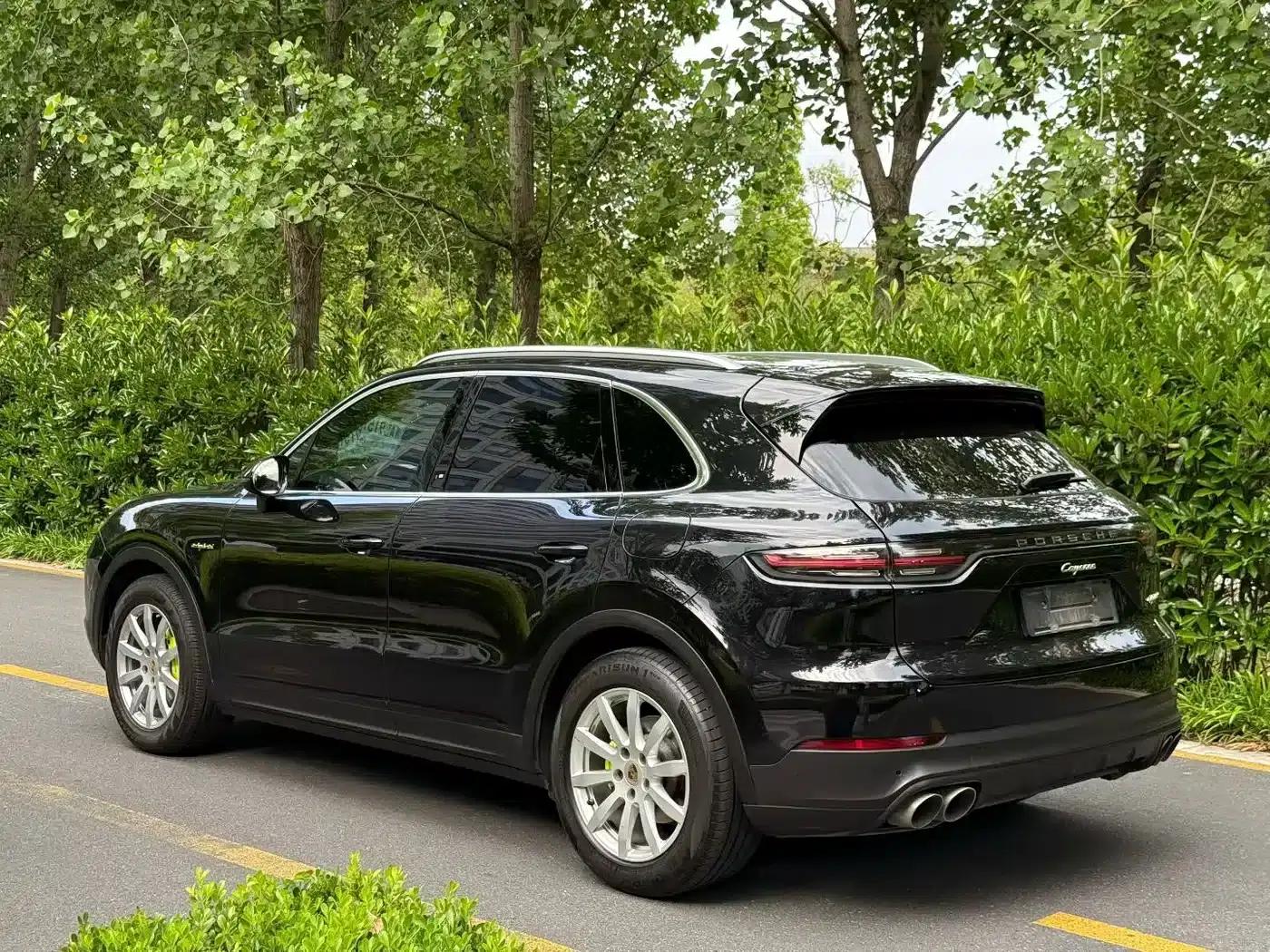 2019 Cayenne E-Hybrid 2.0T — миниатюра 3