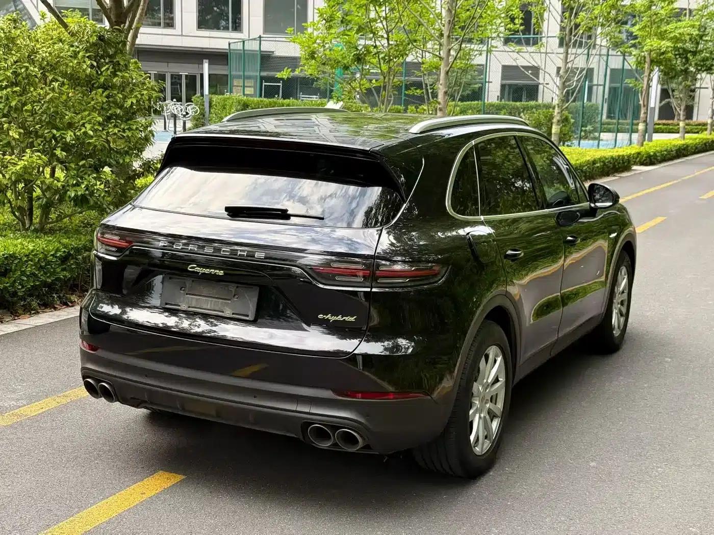 2019 Cayenne E-Hybrid 2.0T — миниатюра 4