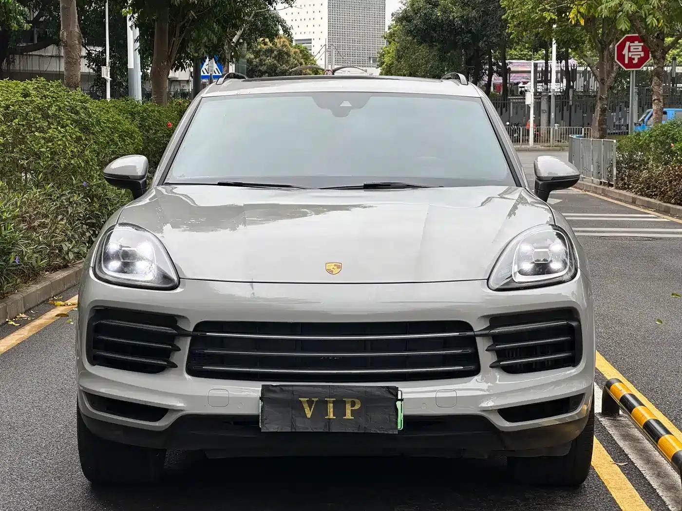2022 Cayenne E-Hybrid 2.0T Platinum Edition — миниатюра 2