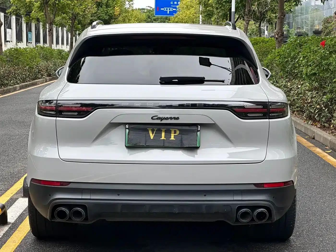 2022 Cayenne E-Hybrid 2.0T Platinum Edition — миниатюра 8