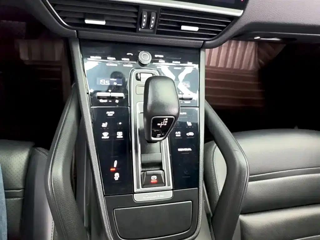2019 Cayenne E-Hybrid 2.0T — миниатюра 14