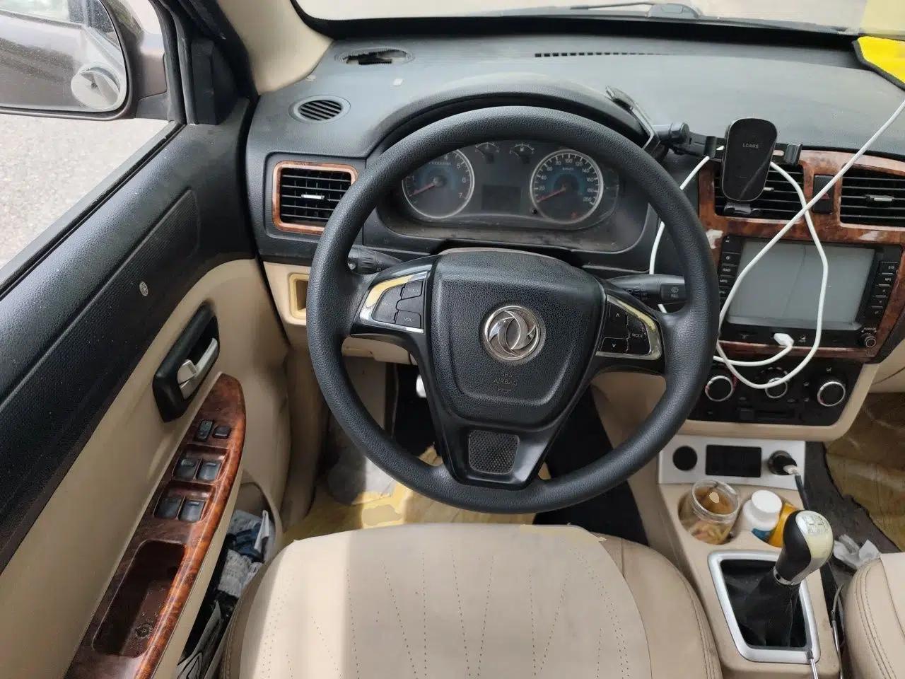 Dongfeng Fengon 330 2014 1.5L Manual Utility Version DK15 — миниатюра 11