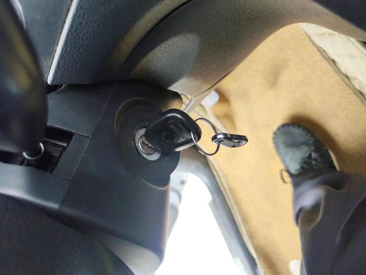 Dongfeng Fengon 330 2014 1.3L Manual Utility Version DK13-07 — миниатюра 9