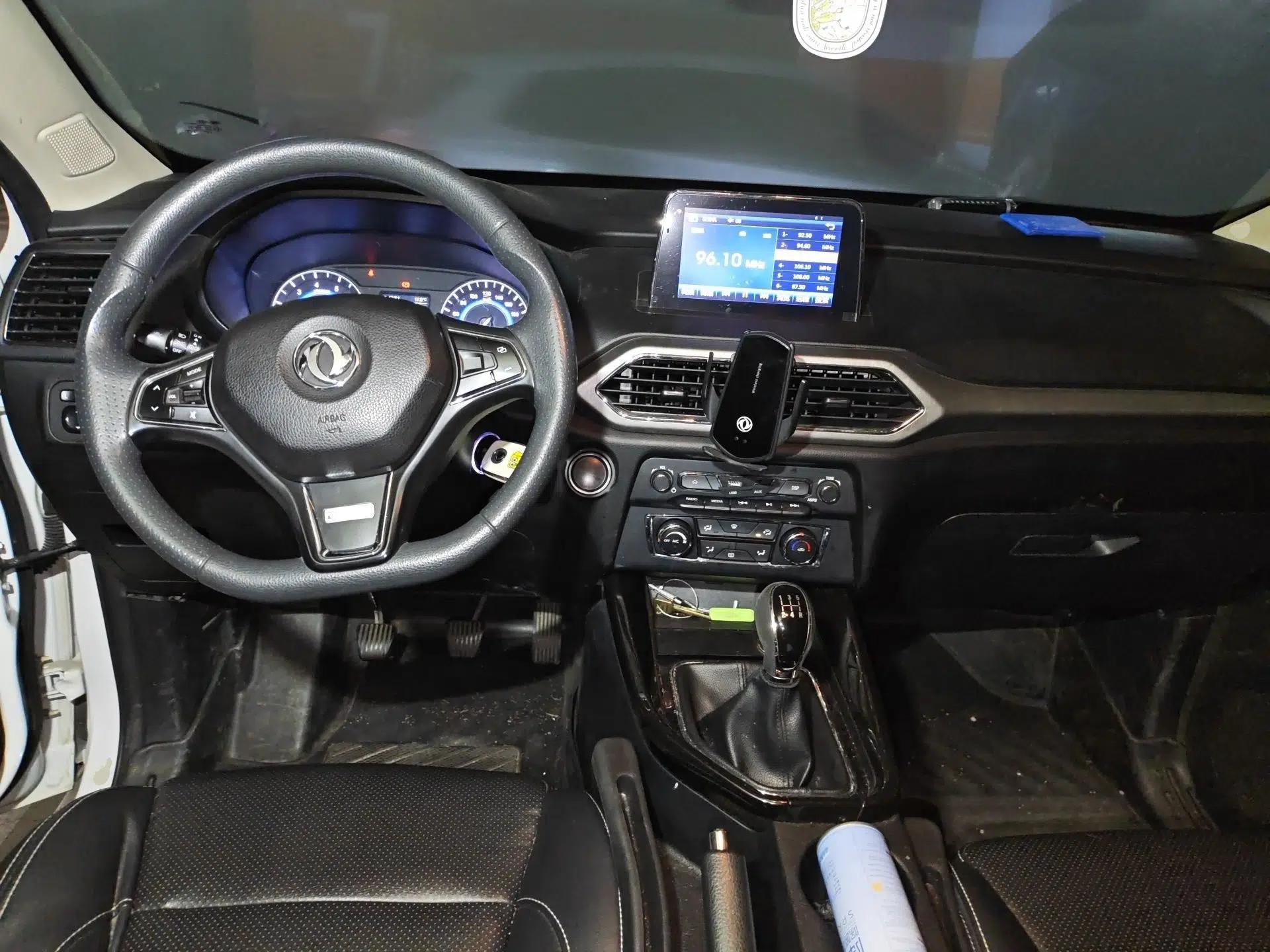 Dongfeng Fengon S560 2018 1.8L Manual Comfort 7-Seater — миниатюра 18