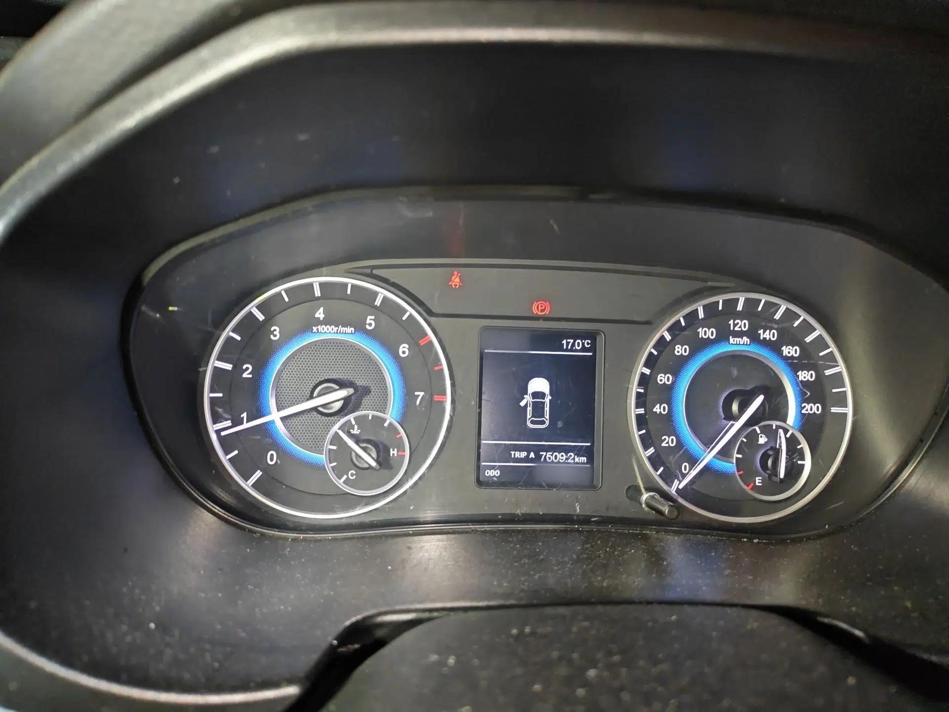 Dongfeng Fengon S560 2018 1.8L Manual Comfort 7-Seater — миниатюра 10