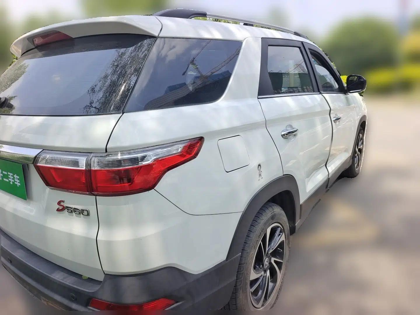 Dongfeng Fengon S560 2018 1.8L CVT Prestige Model — миниатюра 6