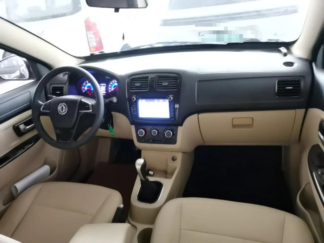 Dongfeng Fengon 370 2016 1.5L Manual Standard Edition SFG15-05 7 Seats — миниатюра 12