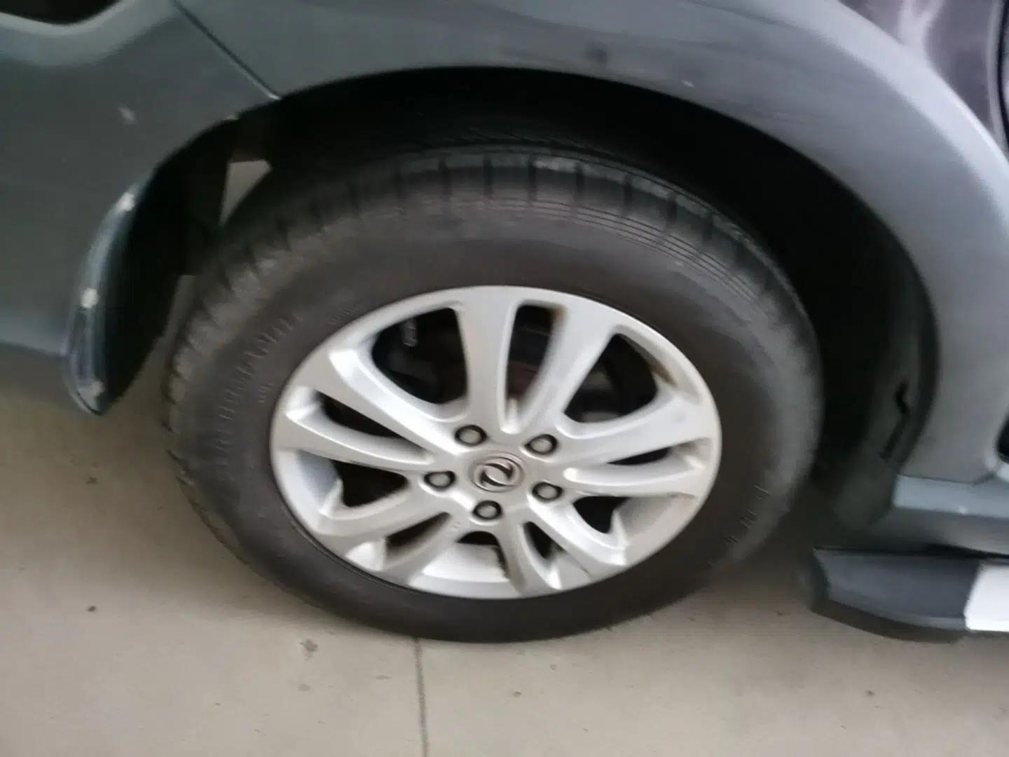 Dongfeng Fengon 370 2016 1.5L Manual Standard Edition SFG15-05 7 Seats — миниатюра 10