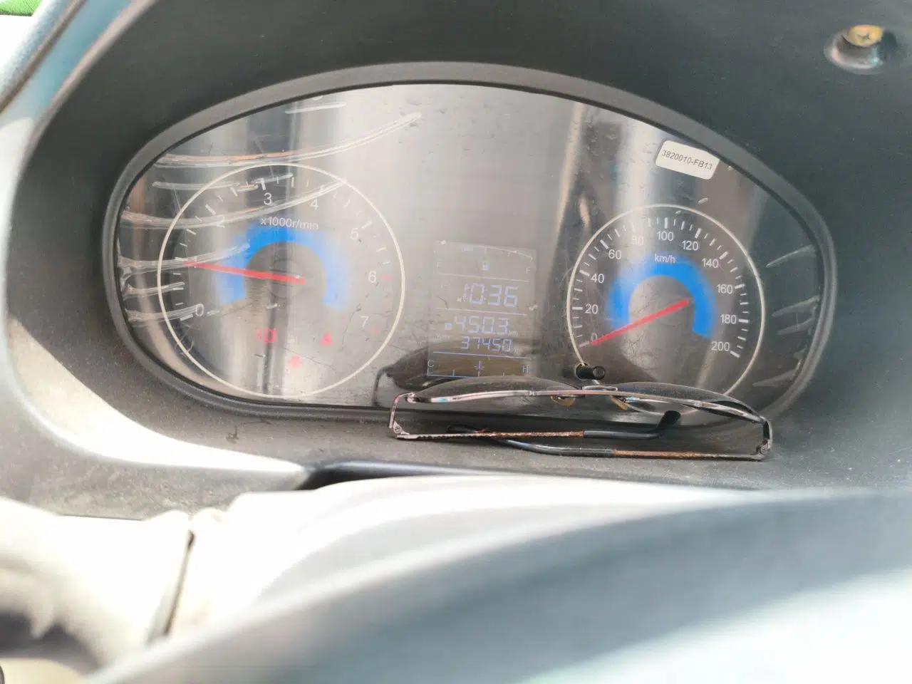 Dongfeng Fengon 370 2016 1.5L Manual Standard Edition SFG15-05 7 Seats — миниатюра 13