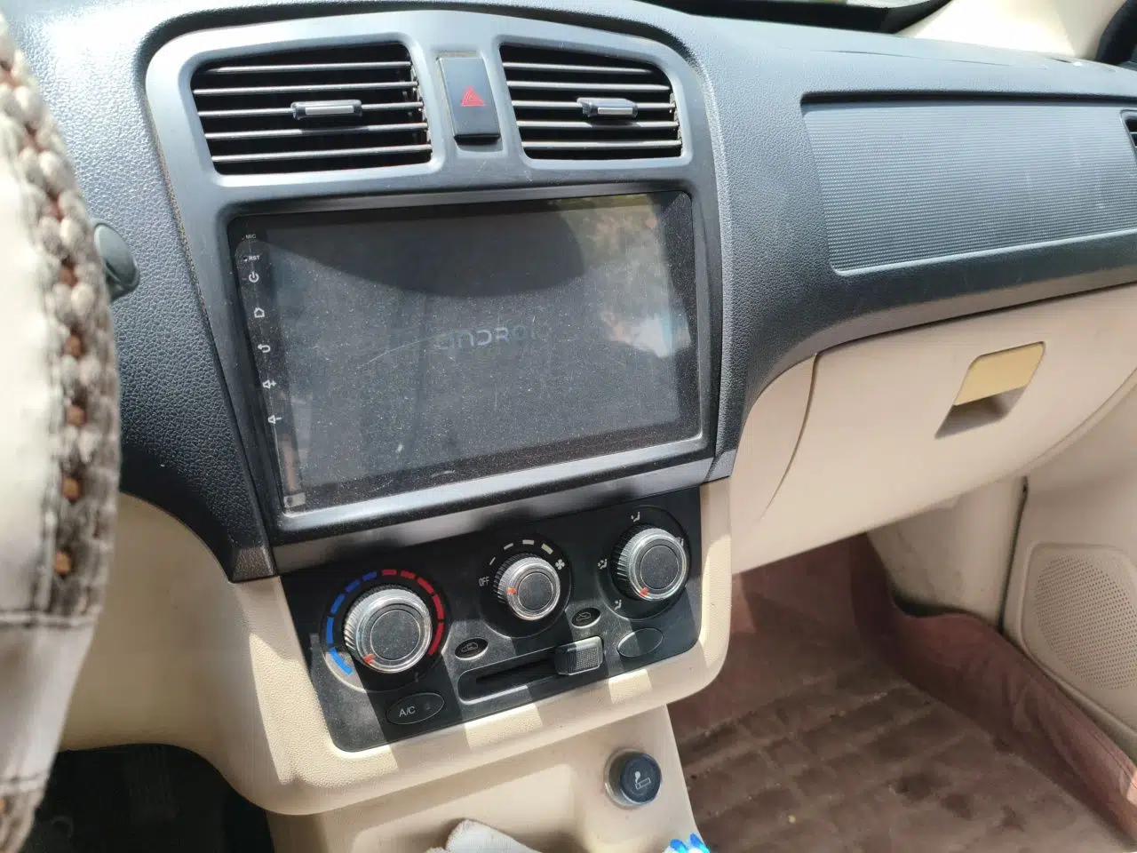 Dongfeng Fengon 370 2016 1.5L Manual Standard Edition SFG15-05 7 Seats — миниатюра 14