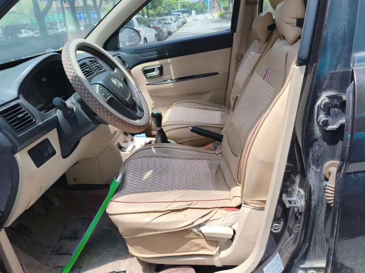 Dongfeng Fengon 370 2016 1.5L Manual Standard Edition SFG15-05 7 Seats — миниатюра 16