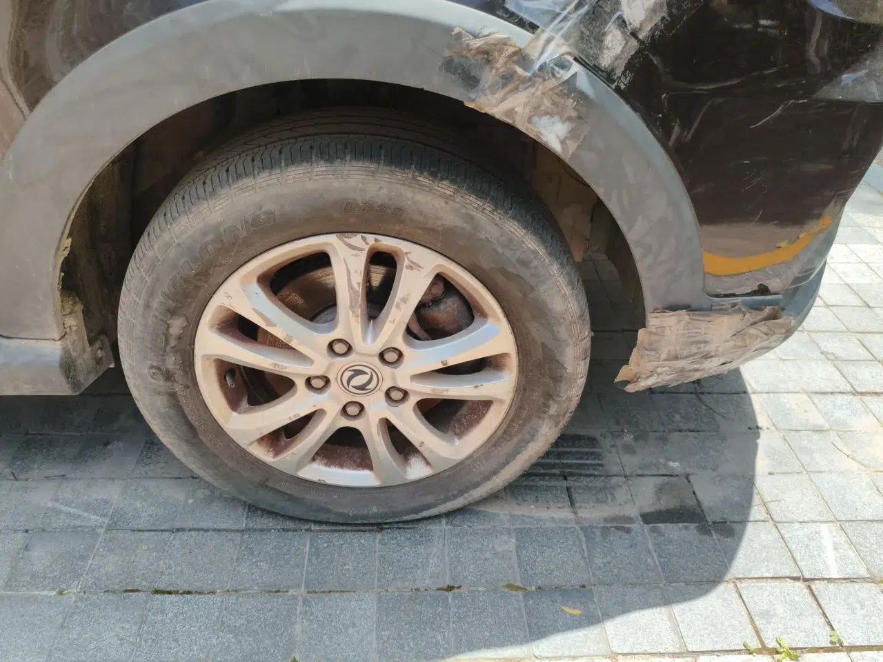 Dongfeng Fengon 370 2016 1.5L Manual Standard Edition SFG15-05 7 Seats — миниатюра 8