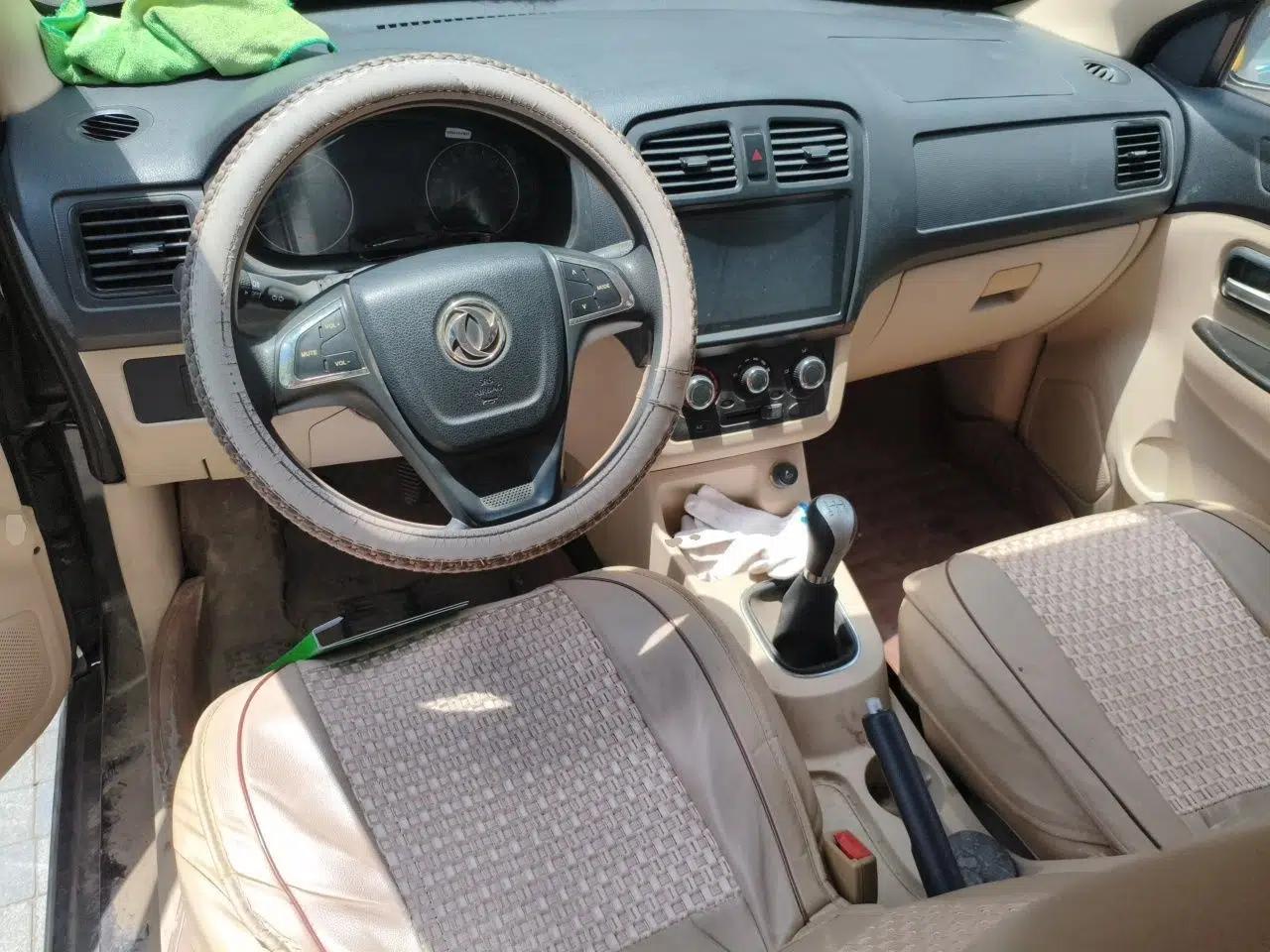 Dongfeng Fengon 370 2016 1.5L Manual Standard Edition SFG15-05 7 Seats — миниатюра 10