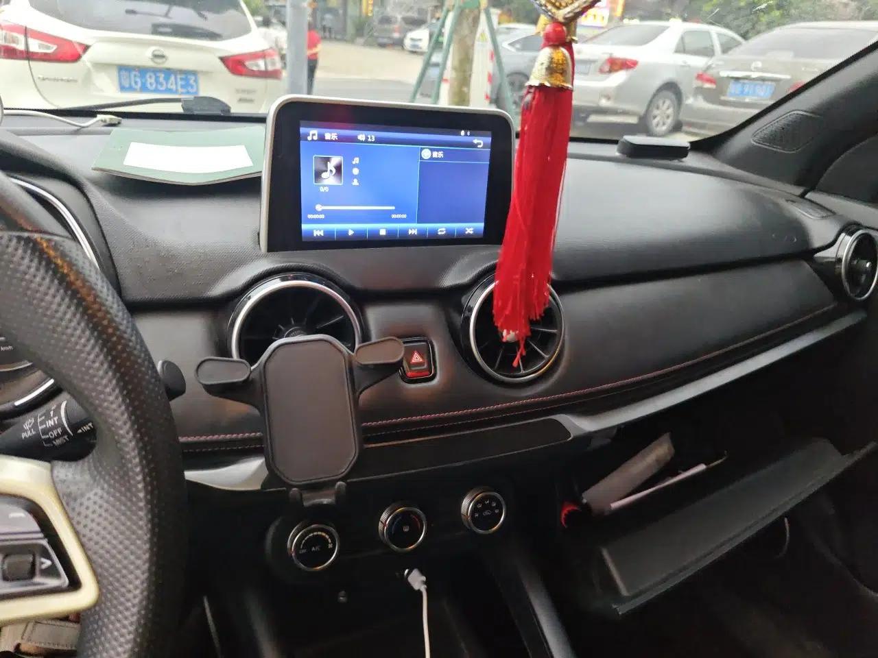 Dongfeng Fengon 500 2021 1.5L Manual Enjoyment Model — миниатюра 14