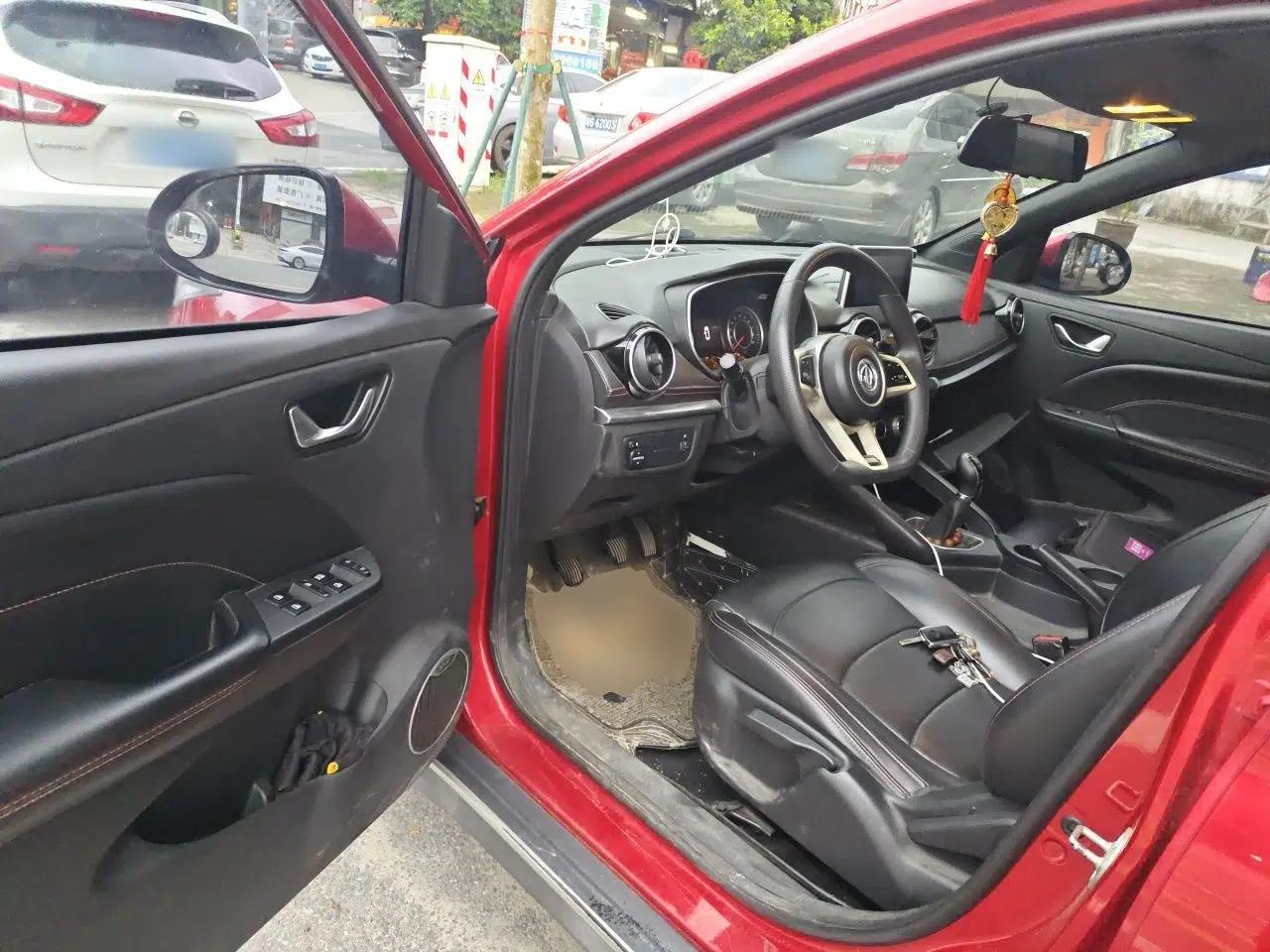 Dongfeng Fengon 500 2021 1.5L Manual Enjoyment Model — миниатюра 17