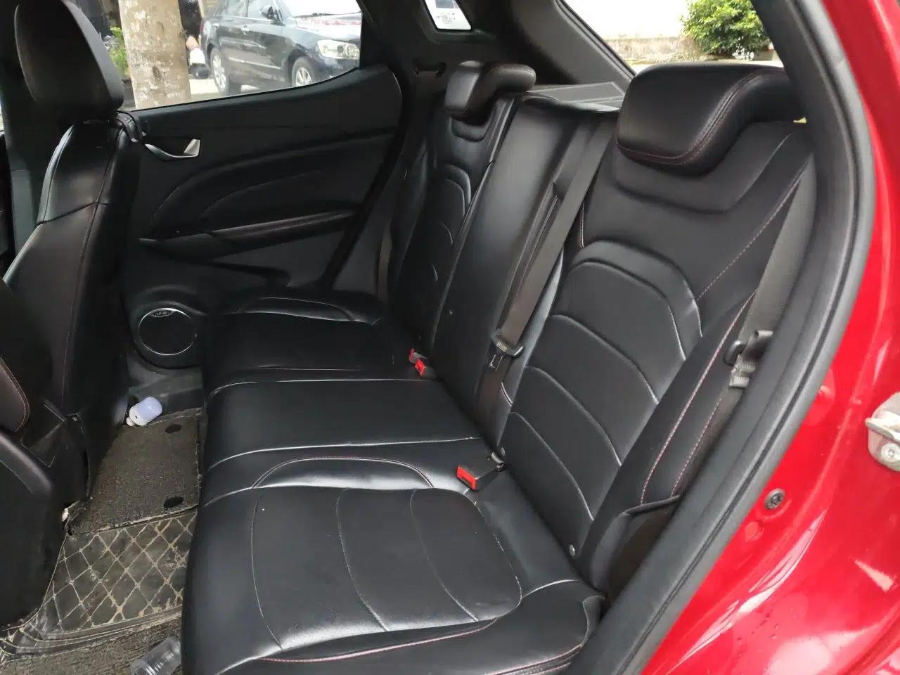 Dongfeng Fengon 500 2021 1.5L Manual Enjoyment Model — миниатюра 18