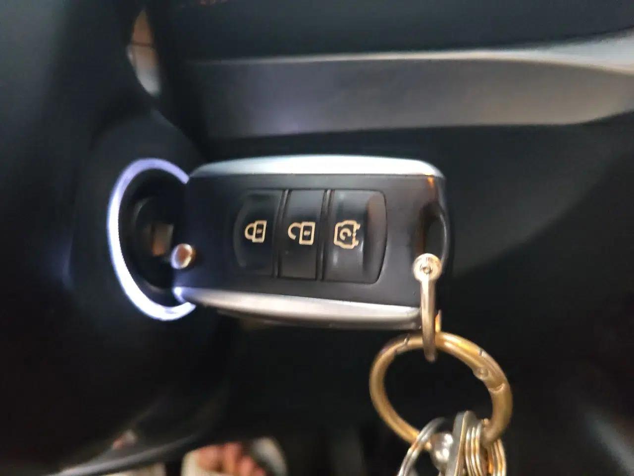 Dongfeng Fengon 500 2021 1.5L Manual Enjoyment Model — миниатюра 9