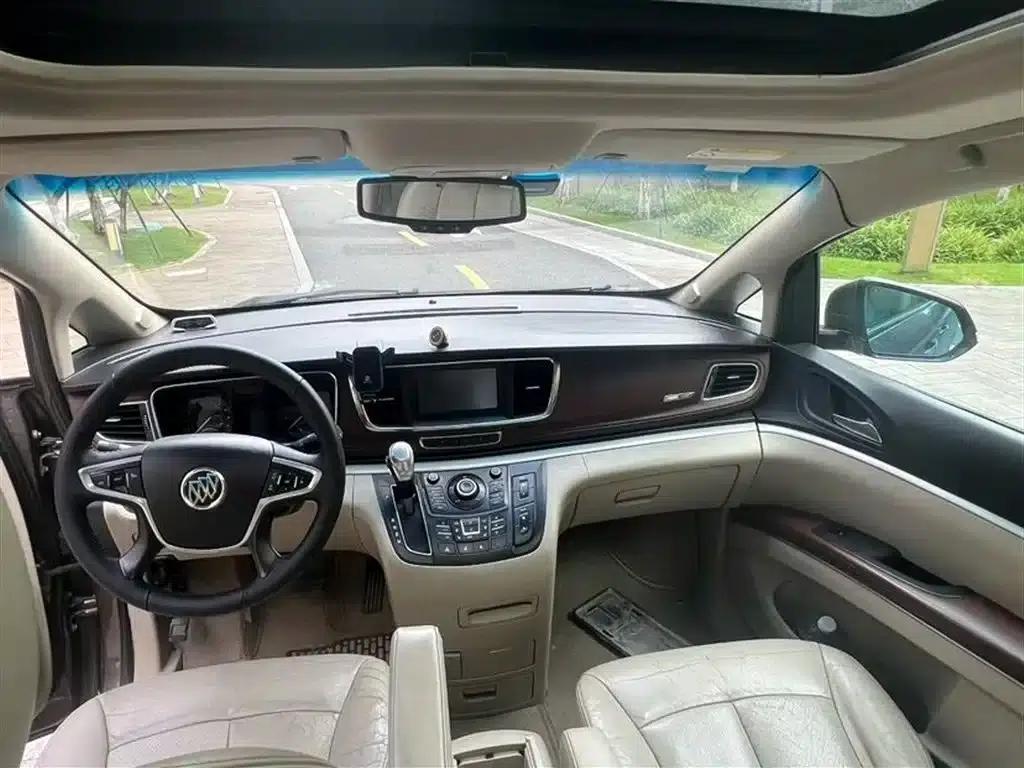 Buick GL8 2014 3.0L XT Luxury Business Flagship Edition — миниатюра 4