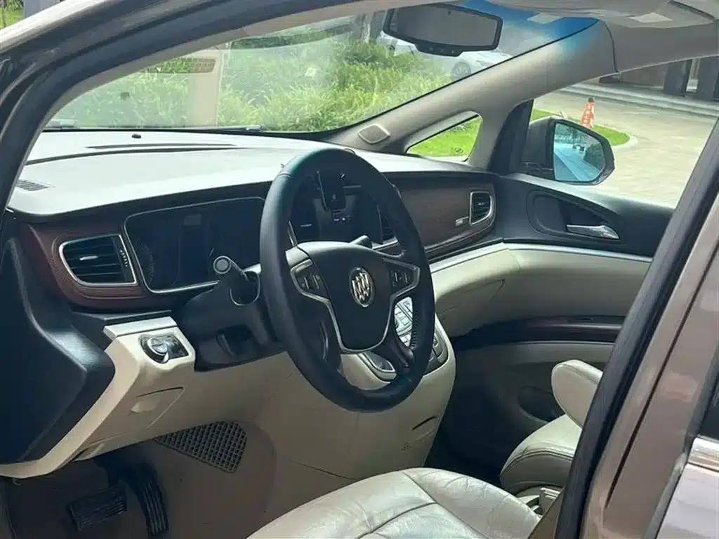 Buick GL8 2014 3.0L XT Luxury Business Flagship Edition — миниатюра 5