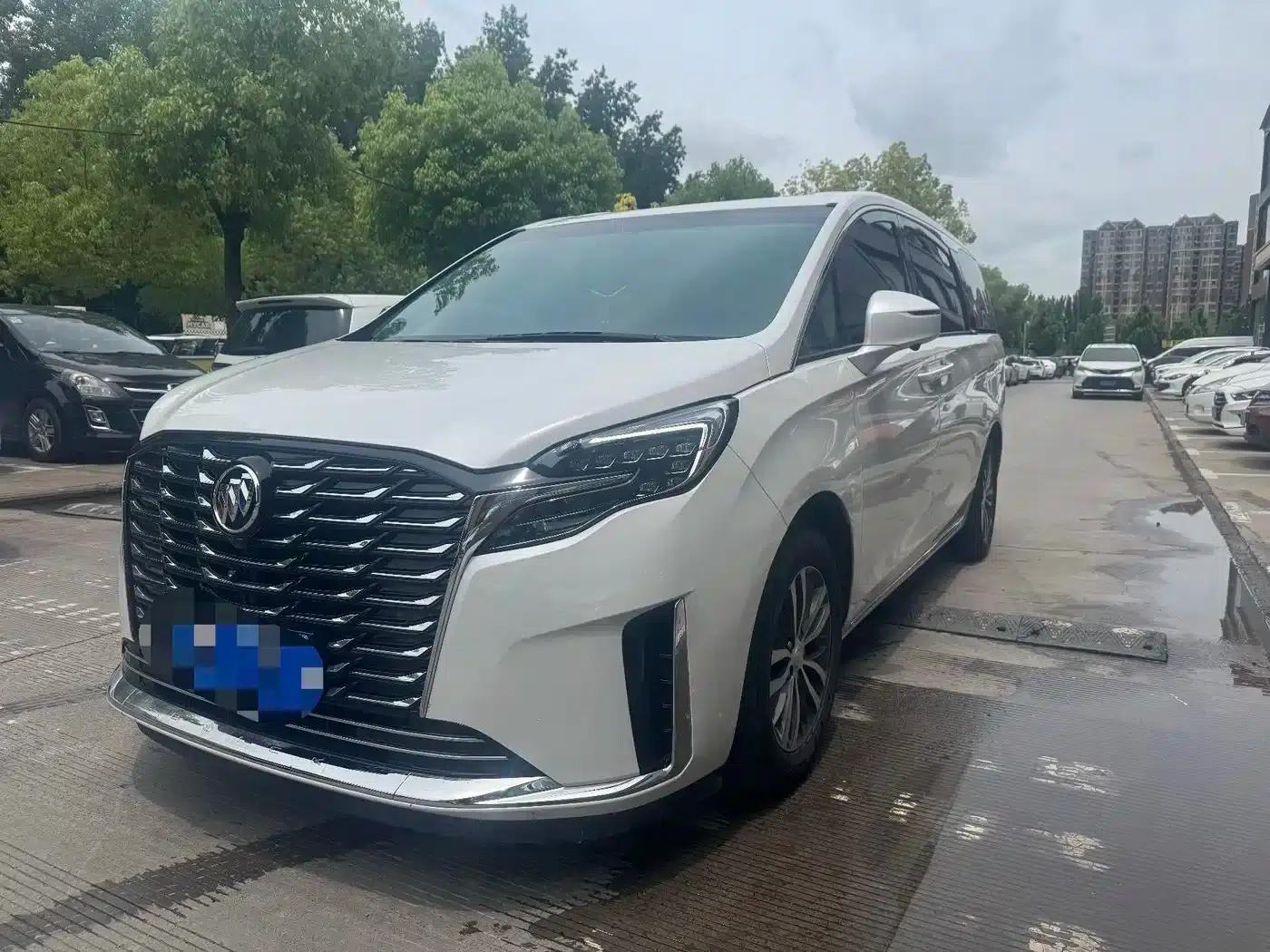Buick GL8 2023 ES Luxury Comfort Edition — миниатюра 1