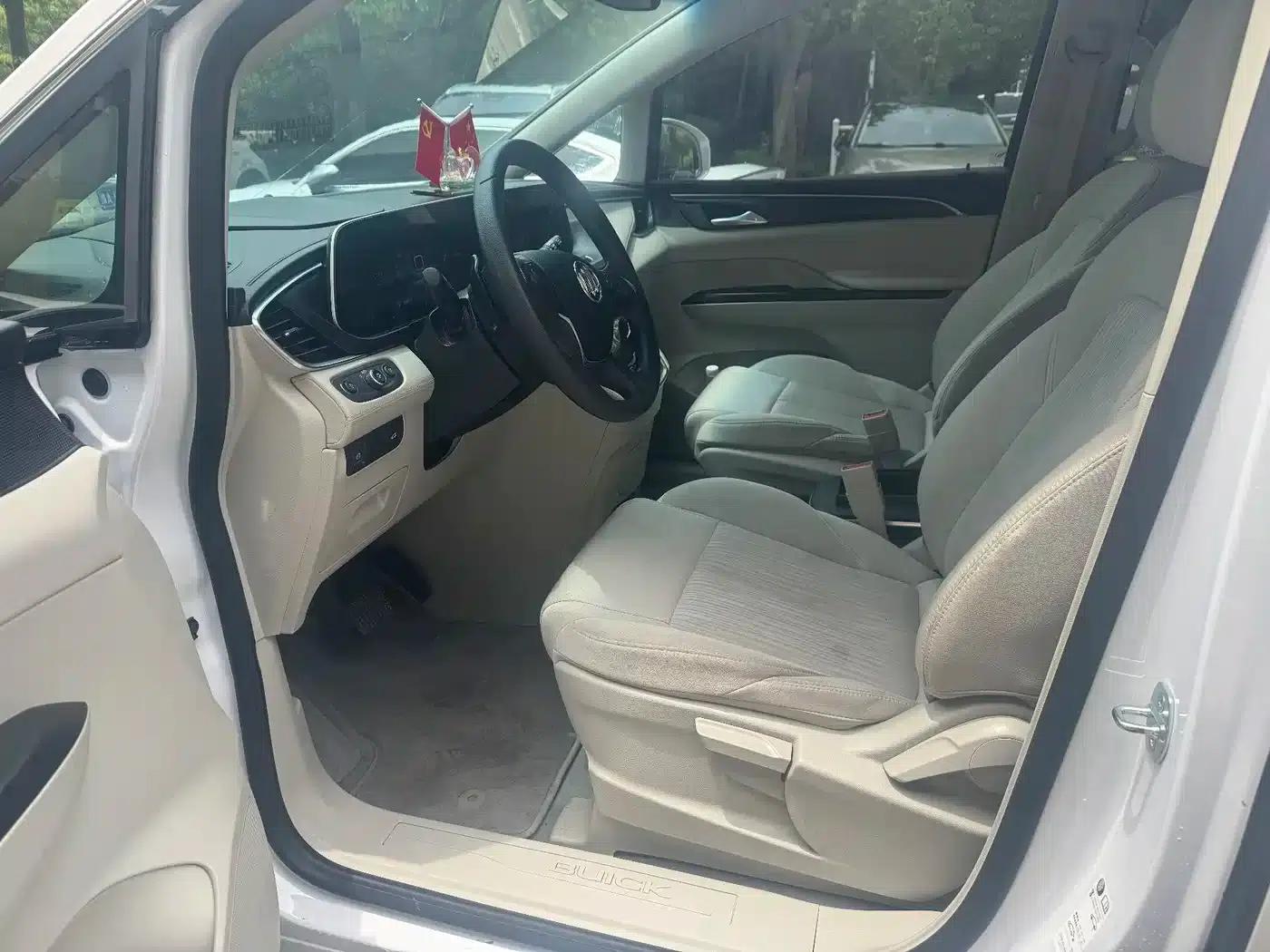 Buick GL8 2023 ES Luxury Comfort Edition — миниатюра 4