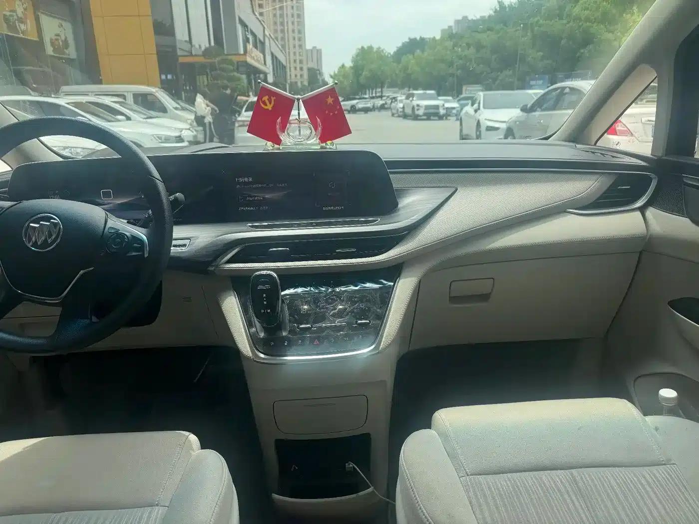Buick GL8 2023 ES Luxury Comfort Edition — миниатюра 5