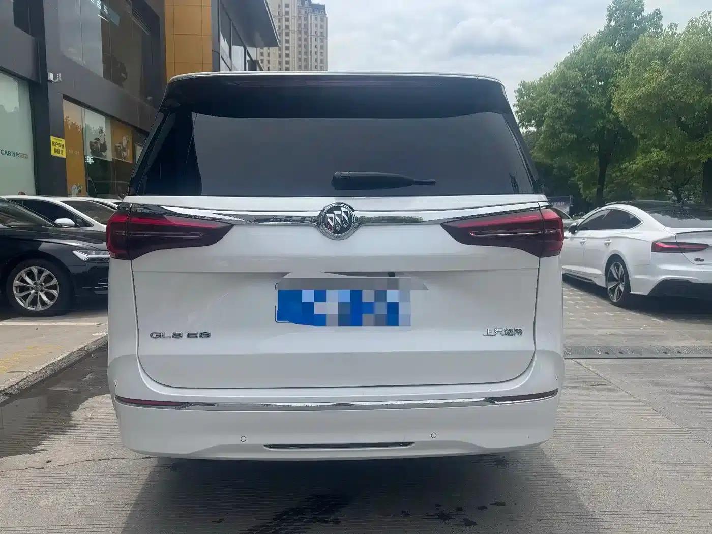 Buick GL8 2023 ES Luxury Comfort Edition — миниатюра 7