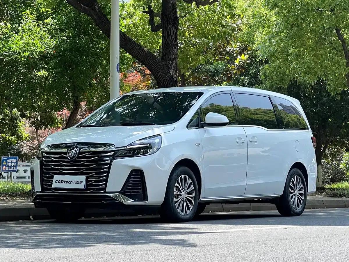 Buick GL8 2023 Land Business Class Comfort Edition — миниатюра 1