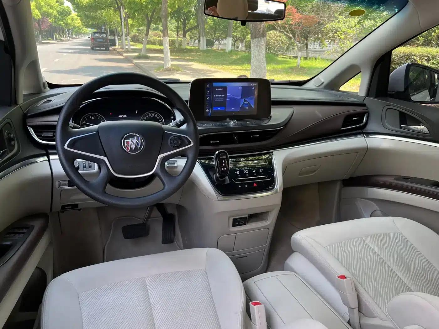 Buick GL8 2023 Land Business Class Comfort Edition — миниатюра 15