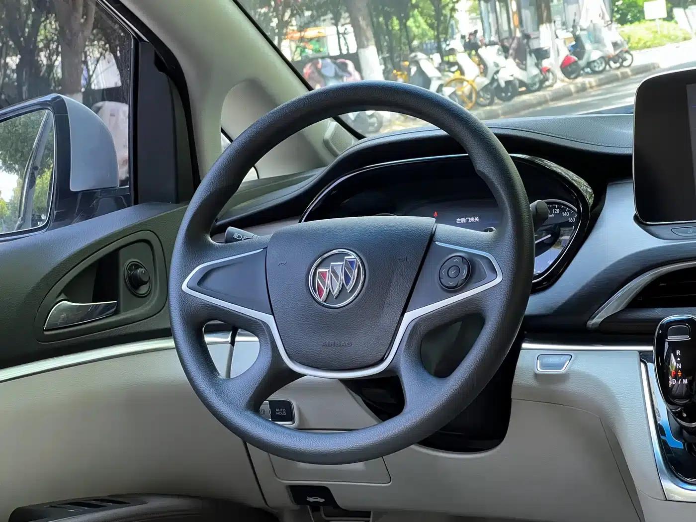 Buick GL8 2023 Land Business Class Comfort Edition — миниатюра 16