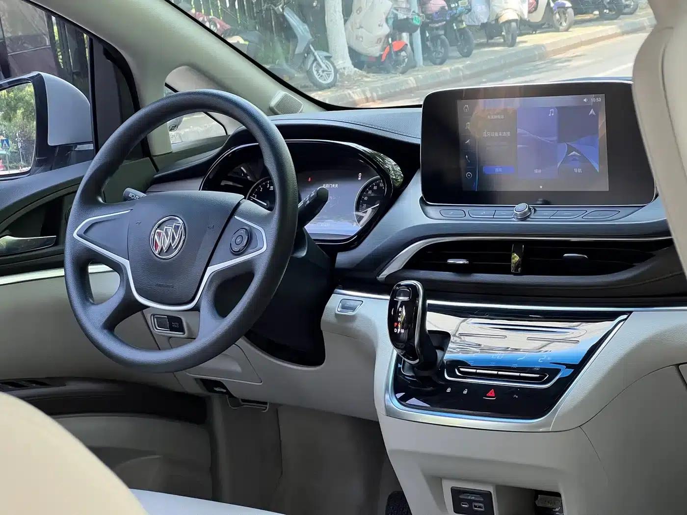 Buick GL8 2023 Land Business Class Comfort Edition — миниатюра 19