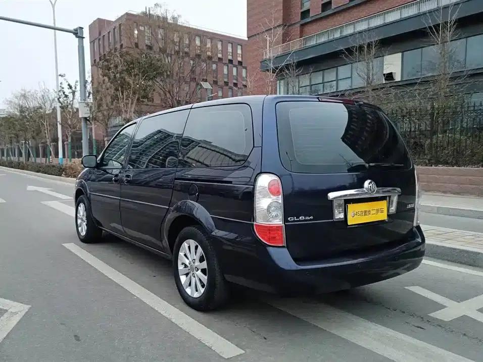Buick GL8 2014 2.4L Classic Edition — миниатюра 2