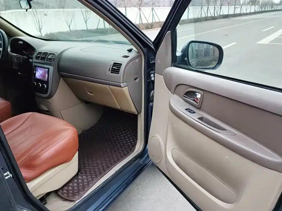 Buick GL8 2014 2.4L Classic Edition — миниатюра 13